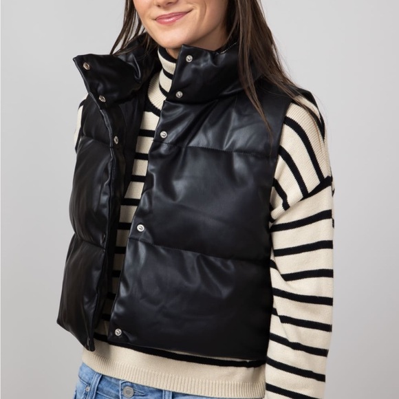 NWT Women Puffer Vest Faux Leather Black NEW XXL Oversized Bikercore Whimsygoth - Picture 1 of 12